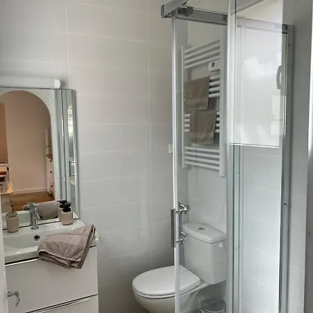 Maisonnette Proche Gare & Centre L Jardin L Clim