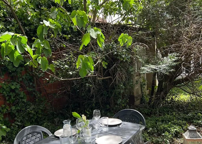 Maisonnette Proche Gare & Centre L Jardin L Clim *