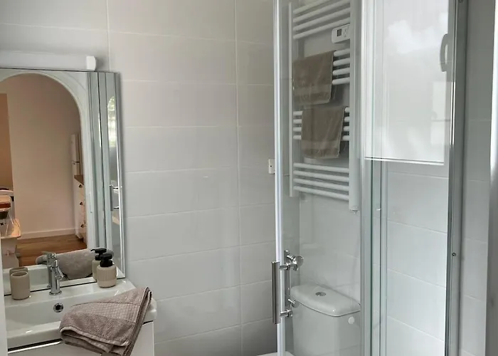 Maisonnette Proche Gare & Centre L Jardin L Clim